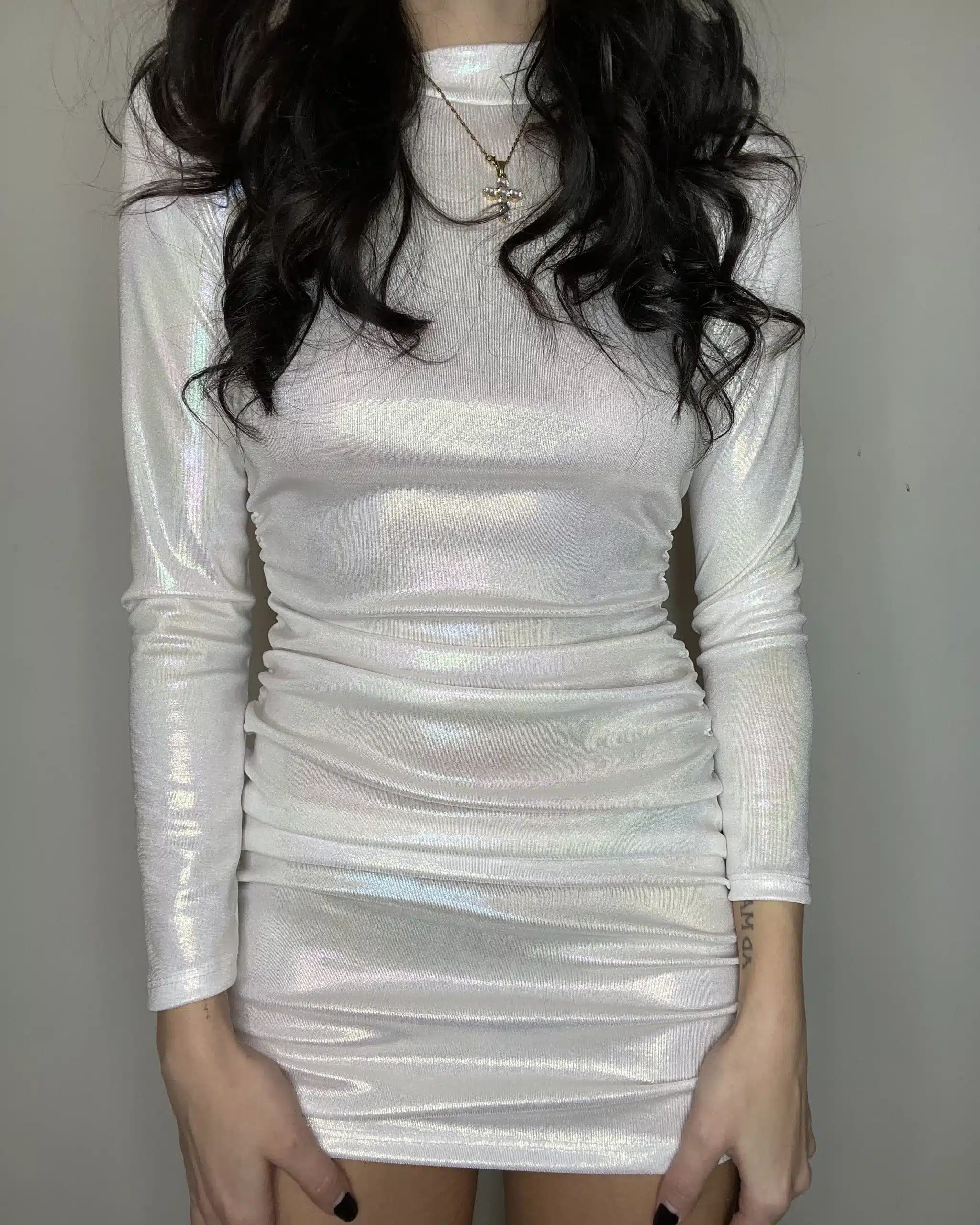abito metallizzato bianco