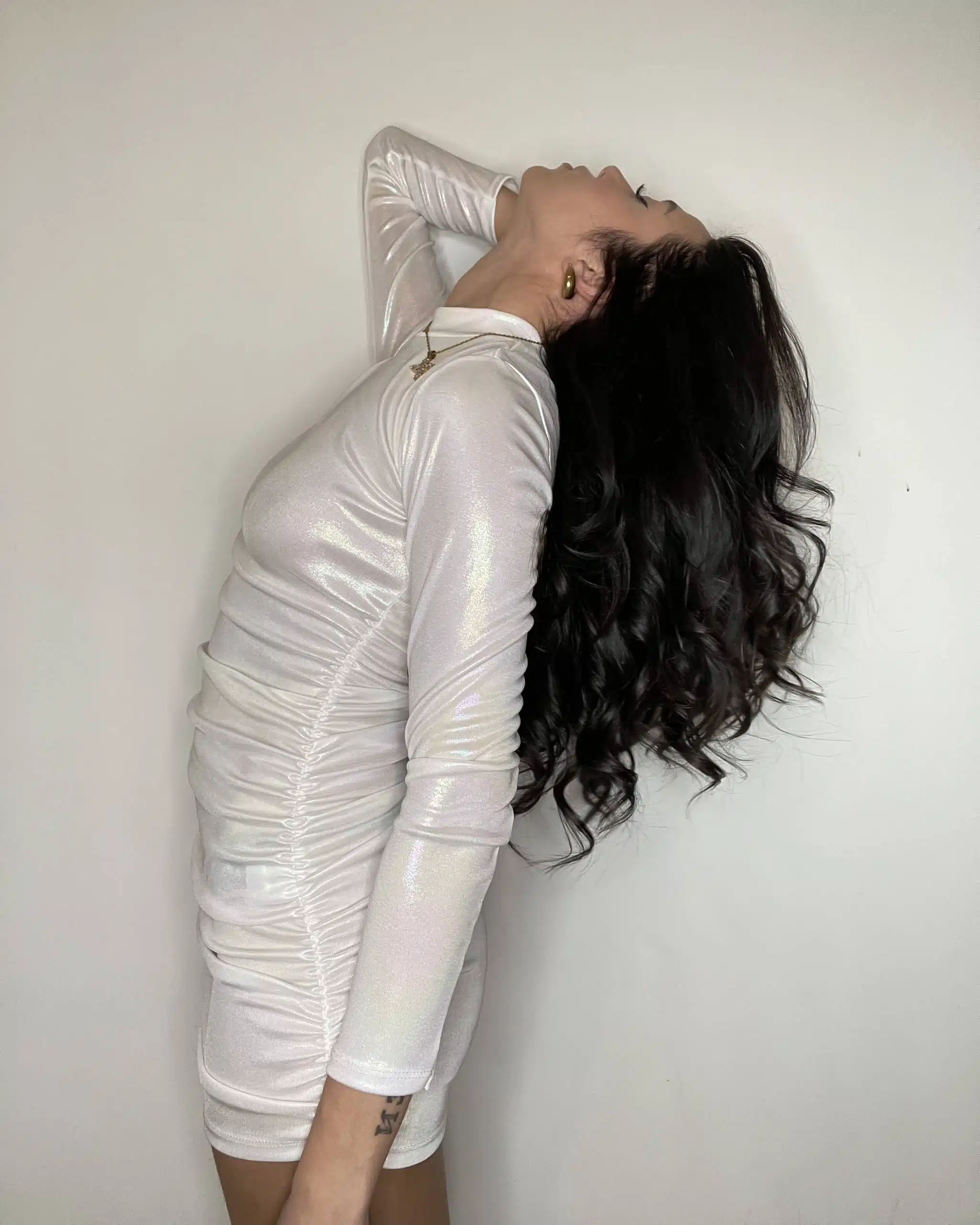abito metallizzato bianco