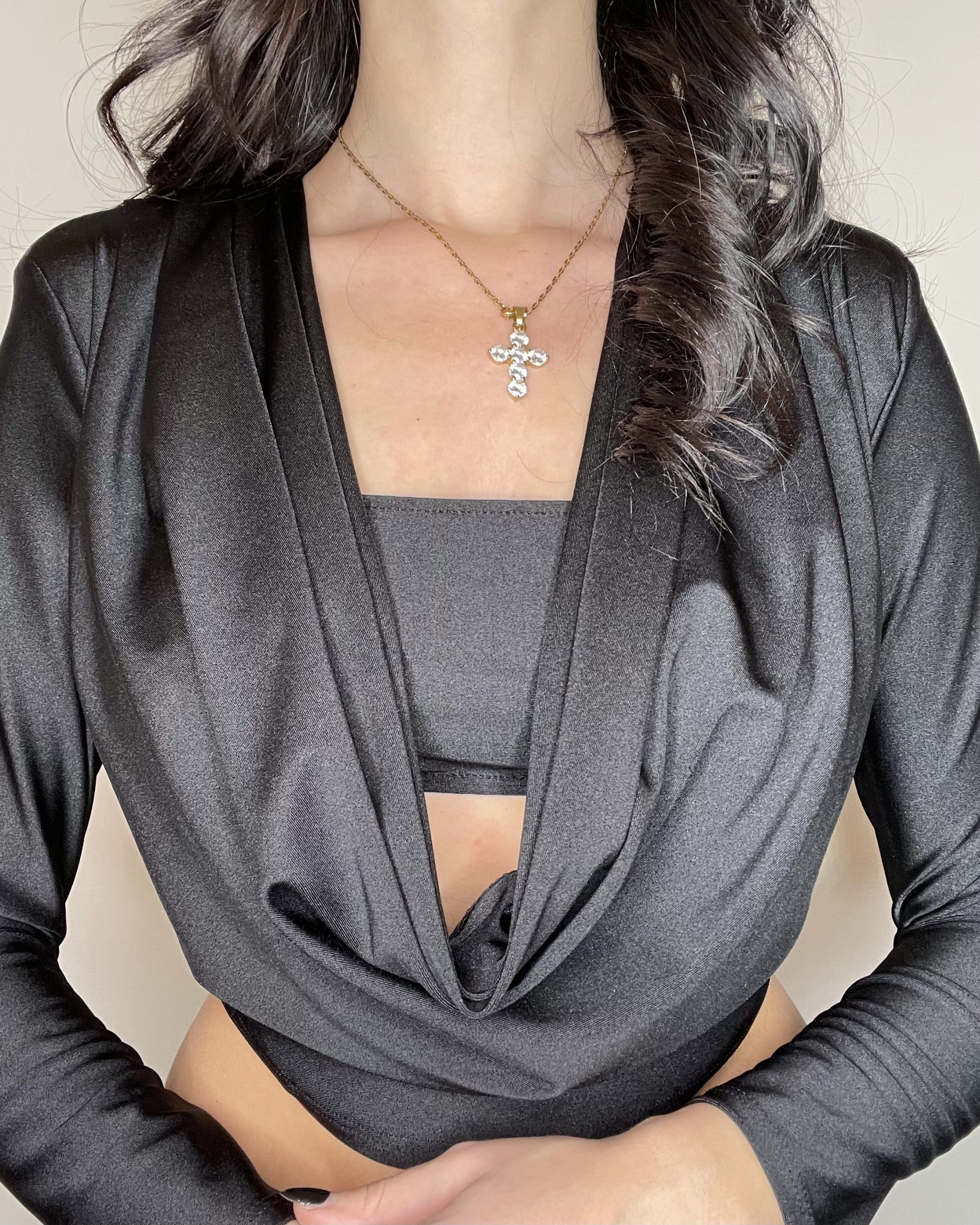 MAGLIA DRAPPEGGIATA NERA