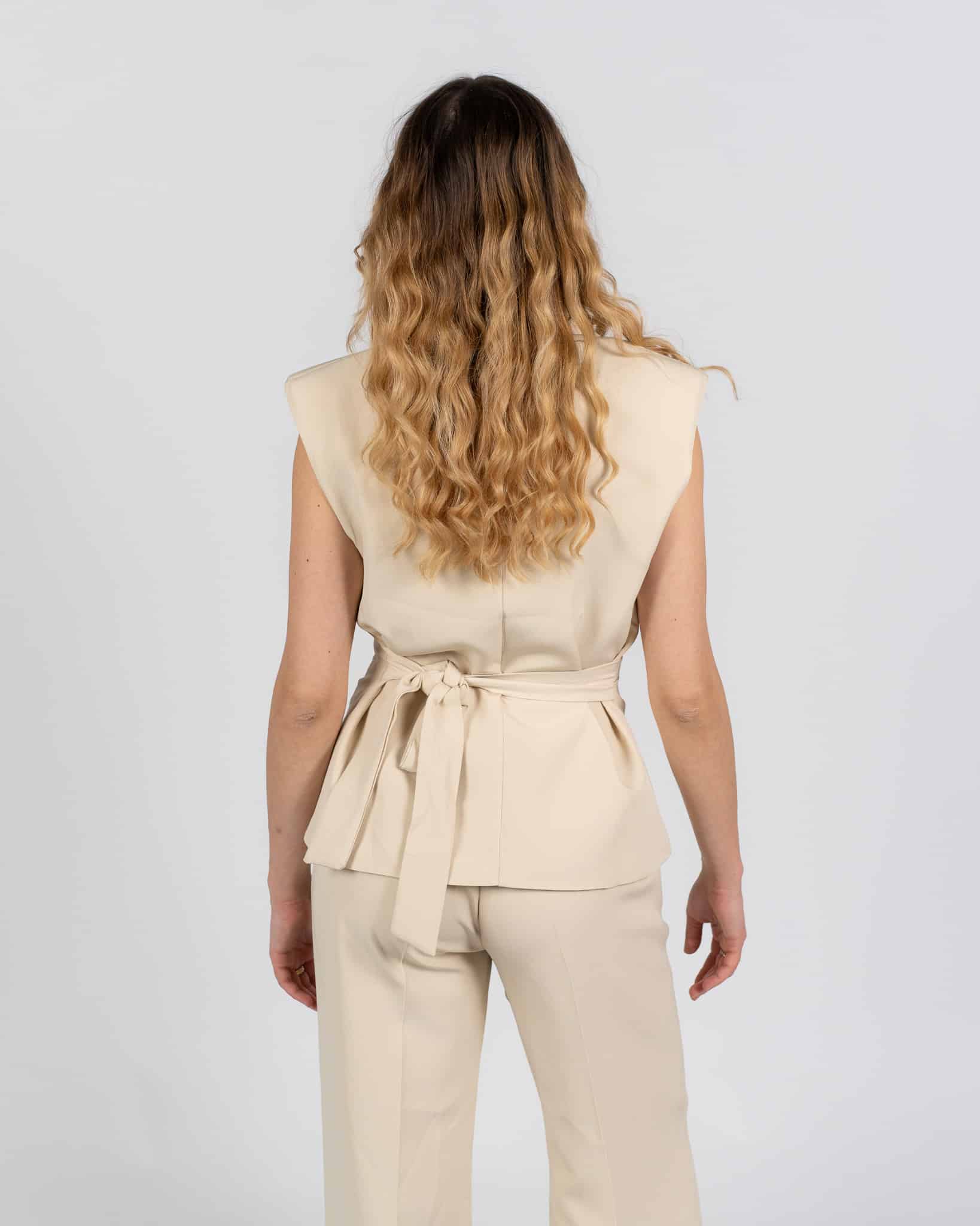 Gilet con scollo a V - beige