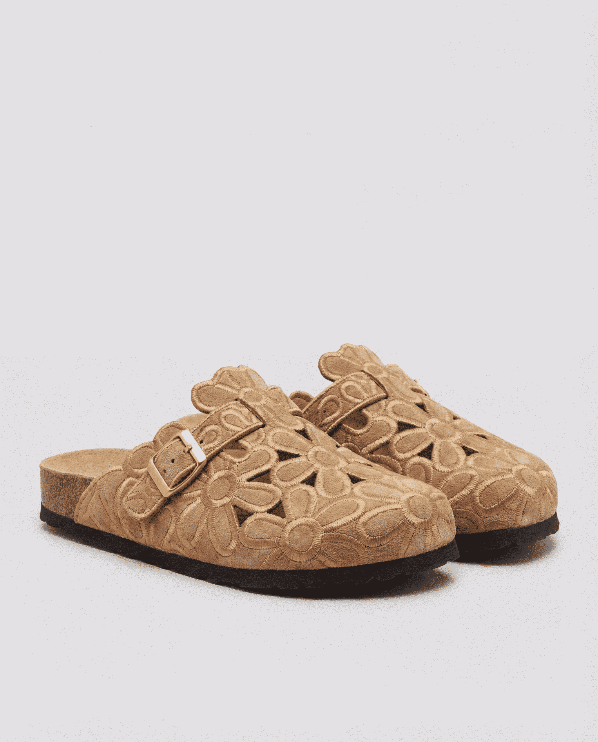 Ciabatta con ricami - beige