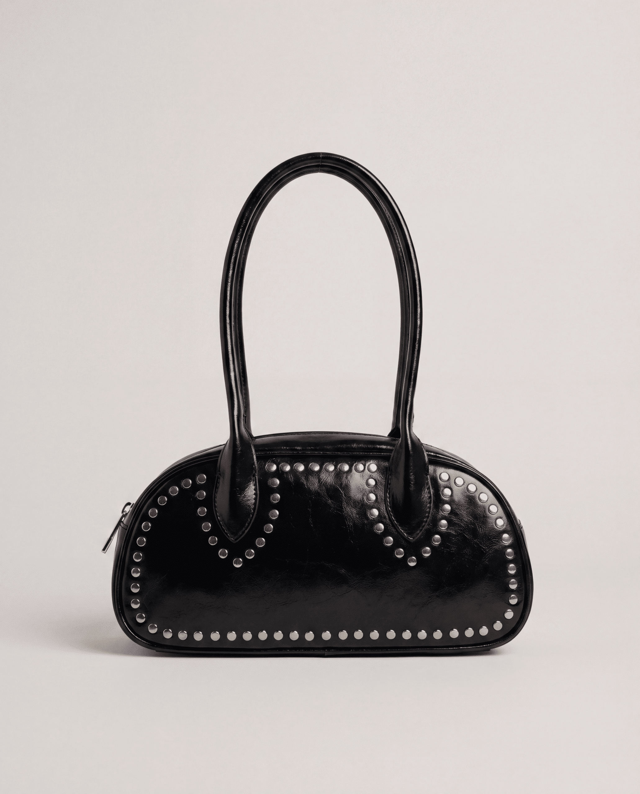 Borsa a spalla a bauletto con borchie - NERO