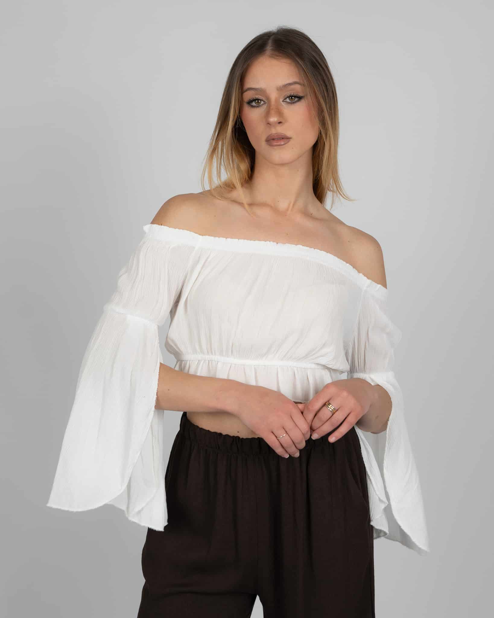 Maglia con scollo dritto arricciata - bianco