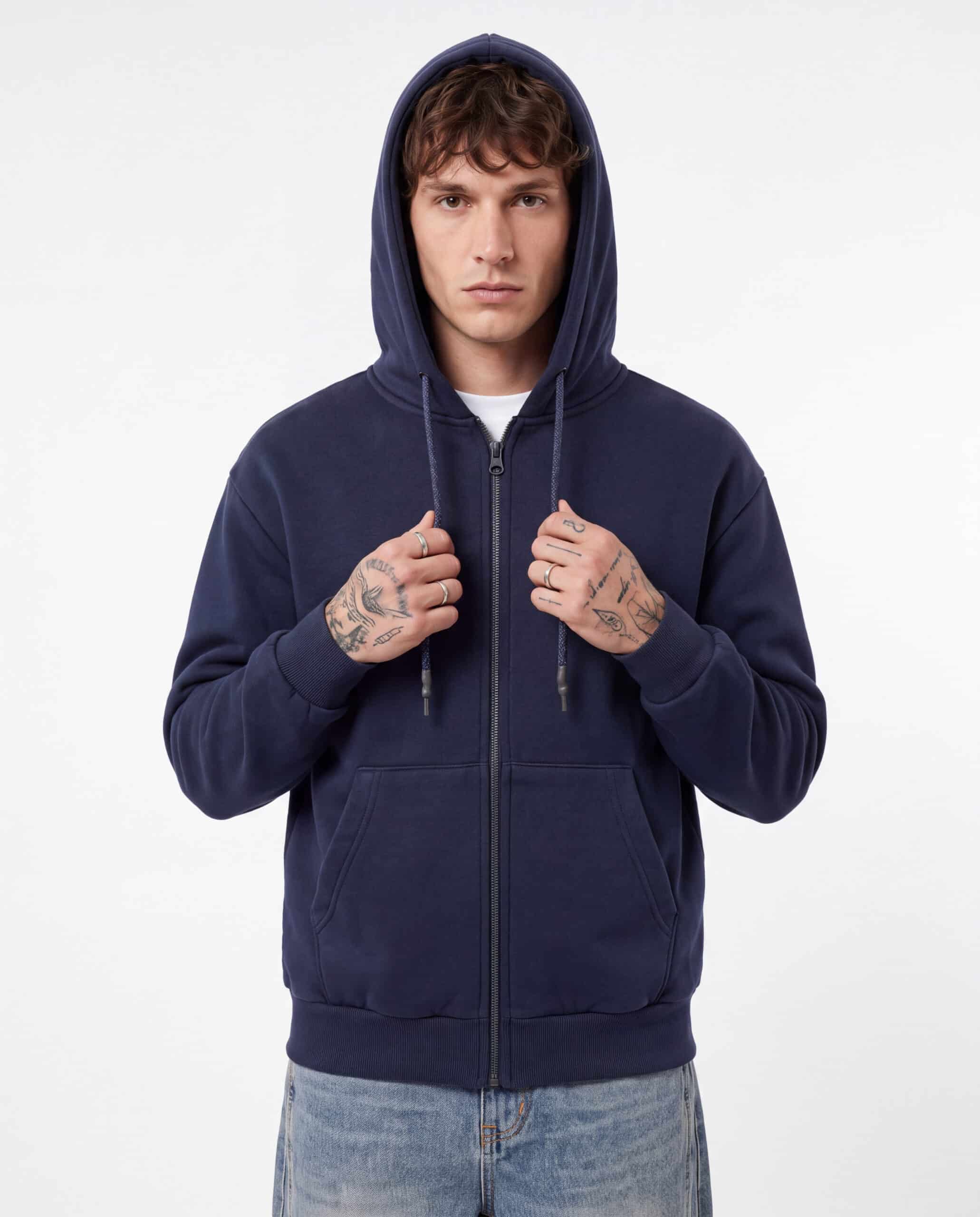 Felpa con zip.